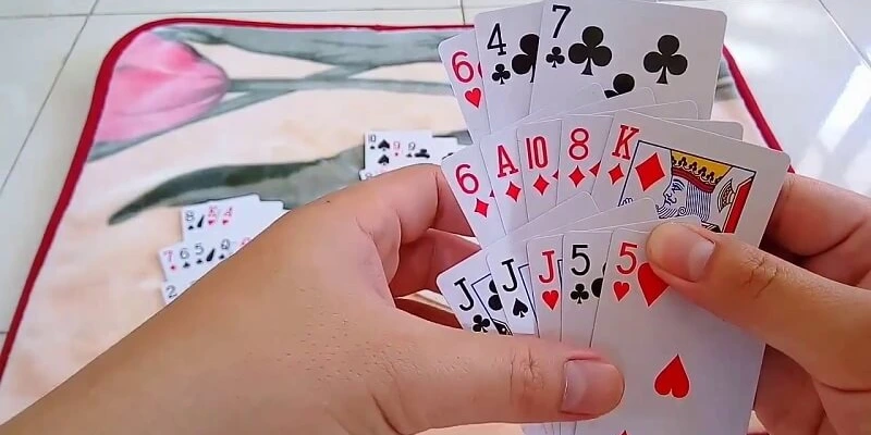 Chia sẻ một số chiến lược chơi mậu binh hiệu quả từ cao thủ RR88